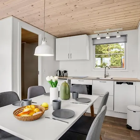Brun - 900m From The Sea By Interhome Bøtø By